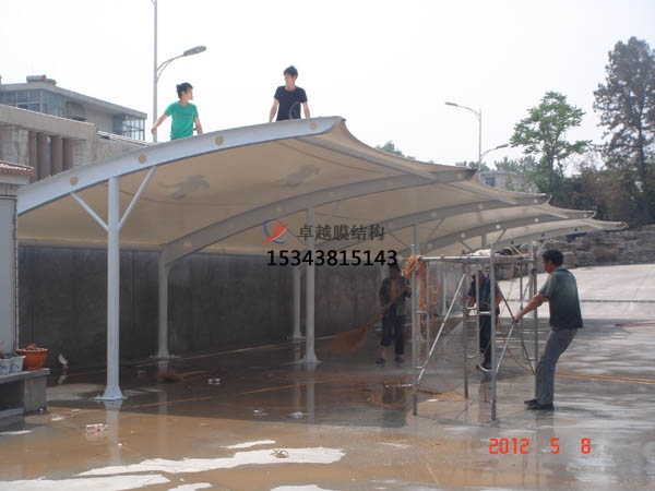 迭部膜結(jié)構停車棚【雨棚遮陽棚生產(chǎn)安裝】